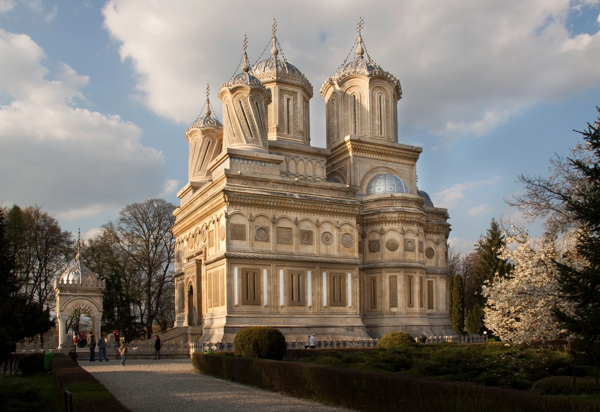 Curtea de Arges Monastery